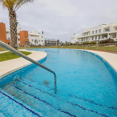 Luxurious Beachside Haven Apartmán