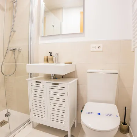 아파트 Luxurious Beachside Haven